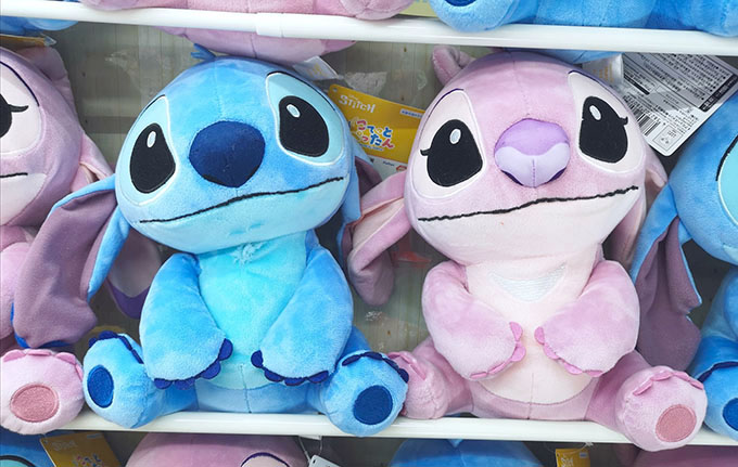 「スティッチ こてっとぺったん BIGぬいぐるみ」入荷しました